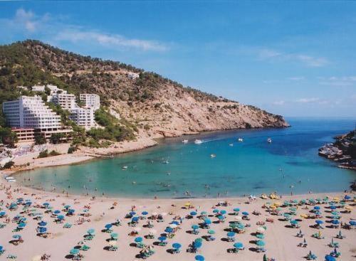 Apartamentos Cala Llonga Playa Eksteriør bilde