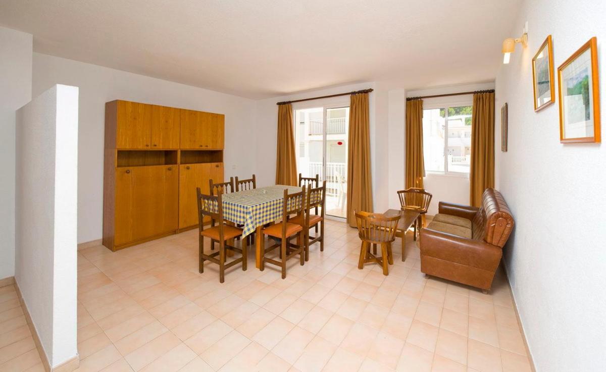 Apartamentos Cala Llonga Playa Rom bilde
